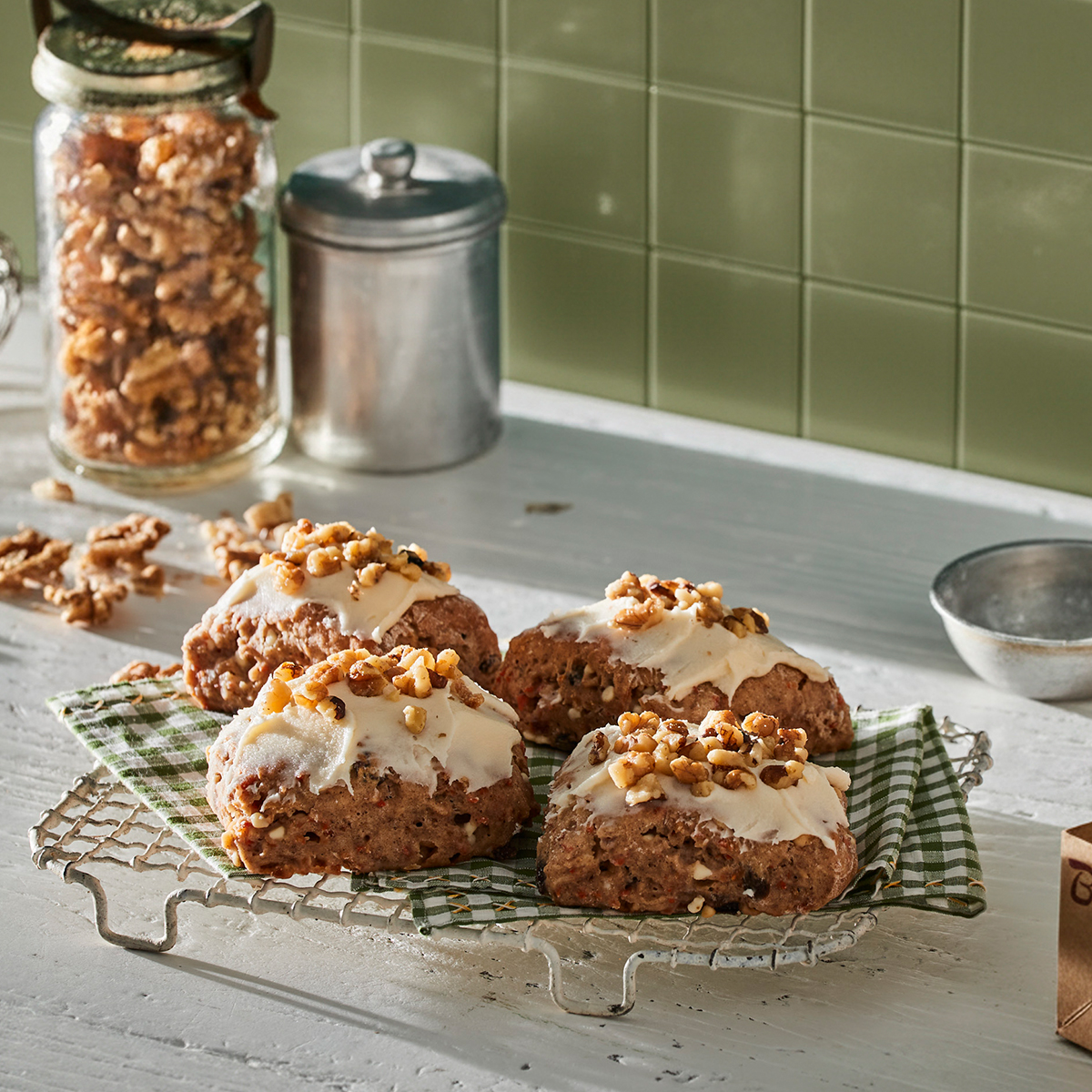 Carrot cake lovers, this one’s for you! 